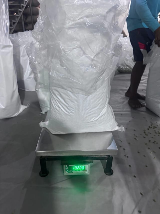 Bag of spice on a platform scale